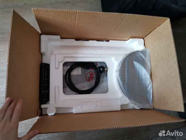 Телевизор lg LH200 Диагональ 19 дюймов (47 см)