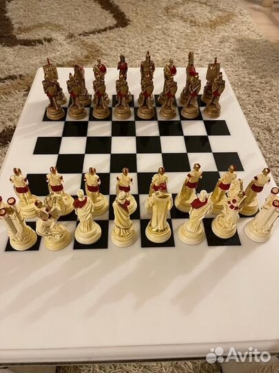 Шахматы коллекционные и стол из дикого камня