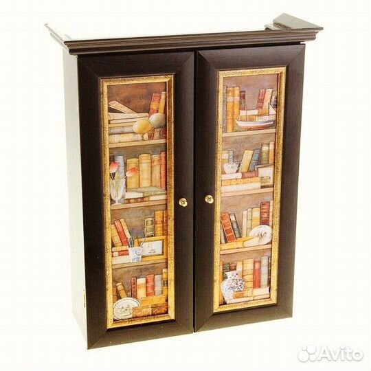 Деревянная шкатулка