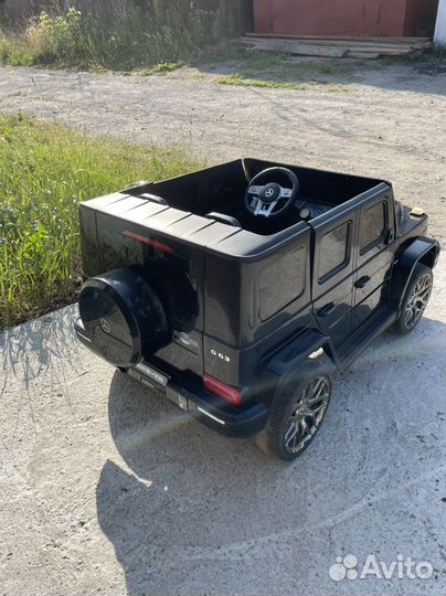 Детский электромобиль джип