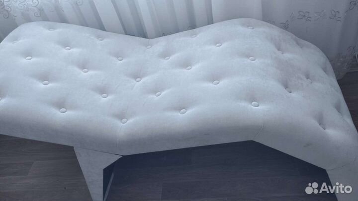 Анатомическая кушетка для наращивания ресниц