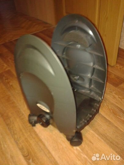 Подставка под системный блок компьютера на колесах