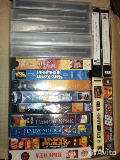 Видеокассеты разные