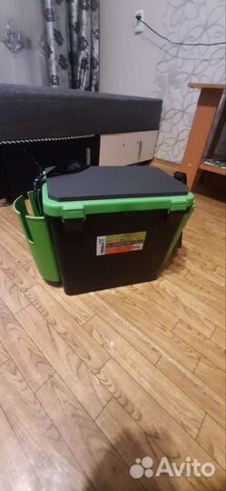 Зимний рыболовный ящик