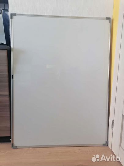 Магнитно маркерная доска бу 120 х90