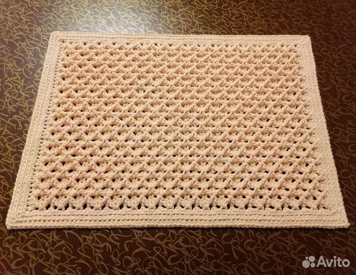 Салфетка сервировочная вязаная