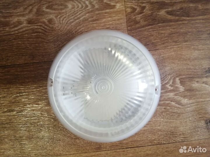 Светильники настенные