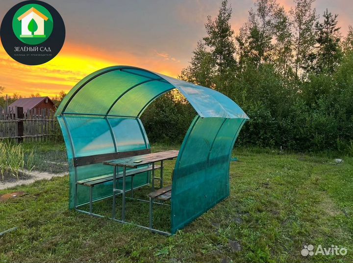 Беседка с мебелью