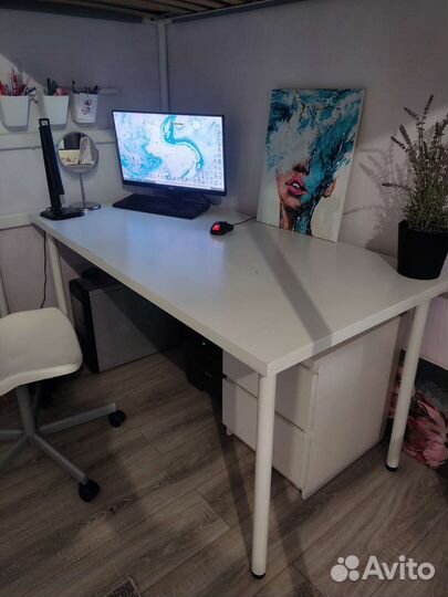 Письменный стол IKEA