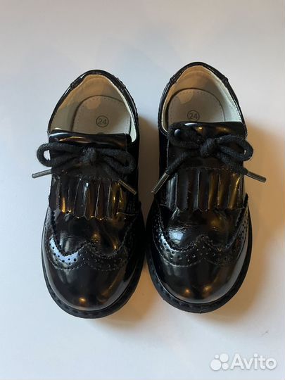 Ботиночки для девочки черные лаковые 24 размер