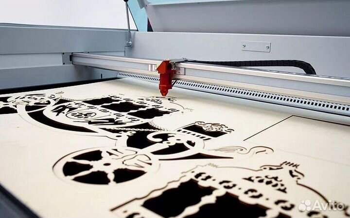 Лазерная резка фанеры, гравировка