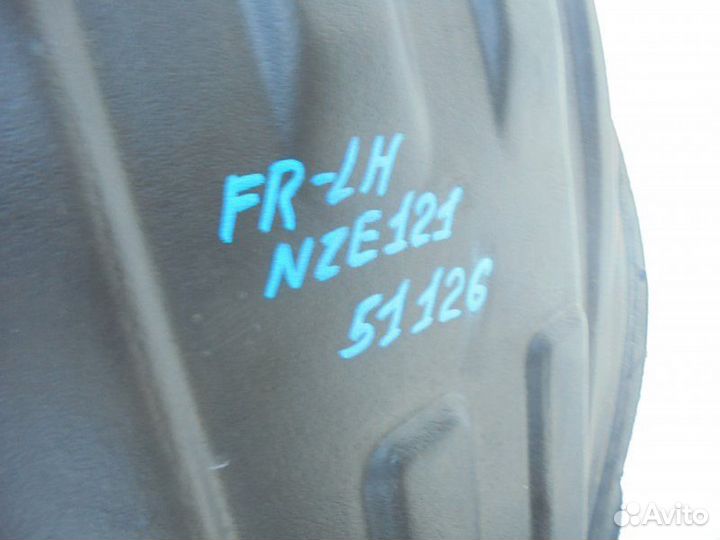 Подкрылок передний левый Toyota Corolla Fielder