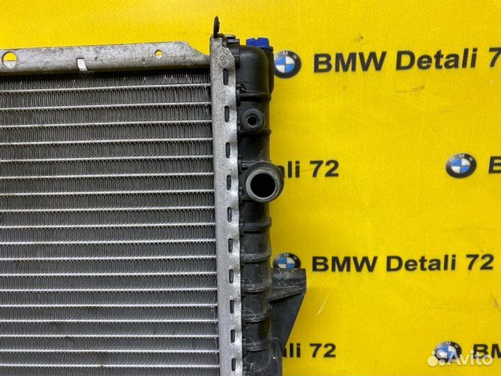 Радиатор охлаждения двигателя Bmw X5 E53 M54B30