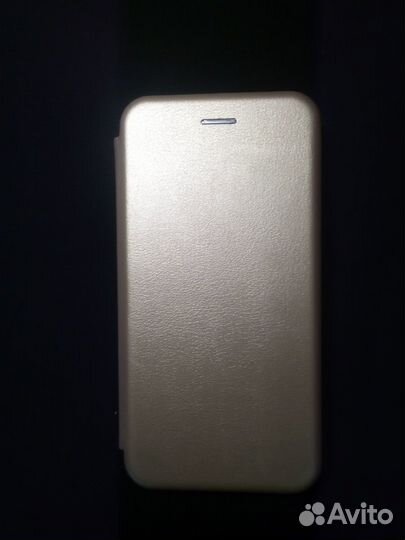 Чехлы-книжки для смартфонов золотистые