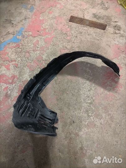 Подкрылки/локеры