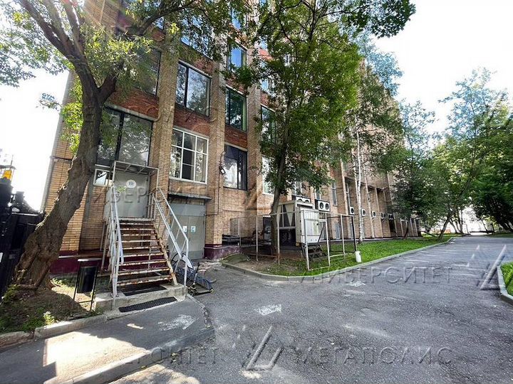 Производственное помещение 673 м²