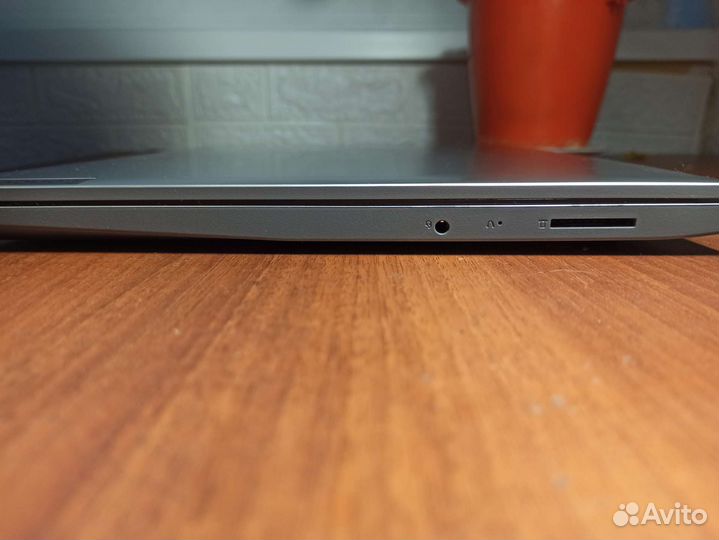 Новый ноутбук Lenovo для работы