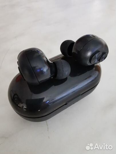 Наушники с блютуз