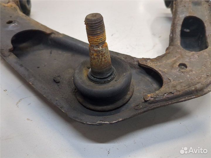 Рычаг подвески Nissan Navara, 2005