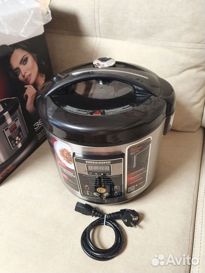 Мультиварка redmond RMC-M34 (новая)