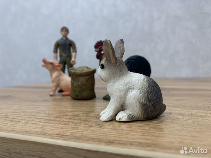 Игрушки фигурки животных 