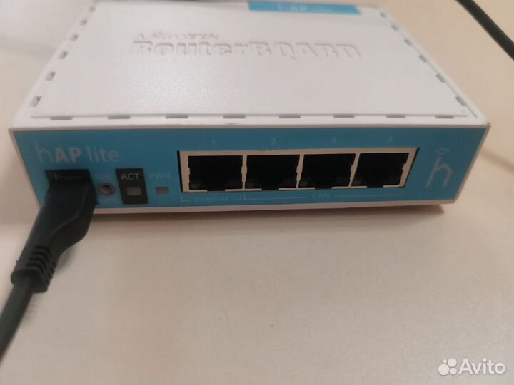 Wi-Fi роутер MikroTik hAP lite