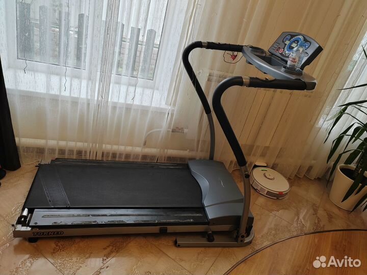 Беговая электрическая дорожка torneo
