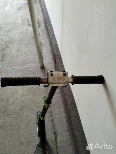 Самокат KMS