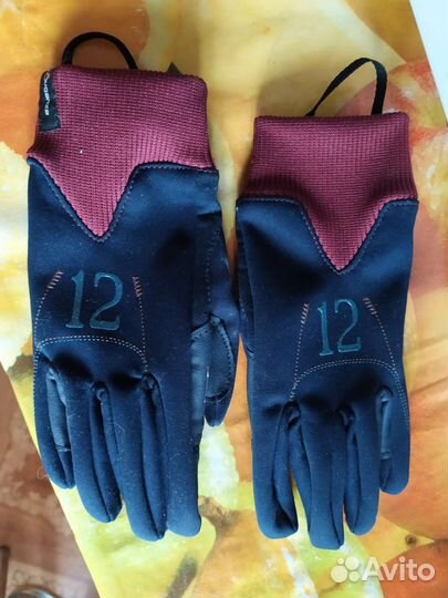 Шлем и перчатки для конного спорта верховой езды