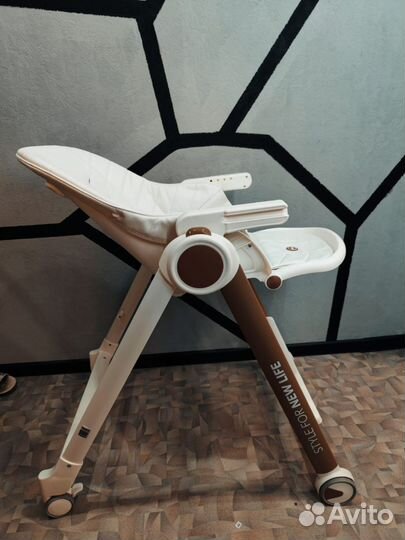 Стульчик для кормления happy baby