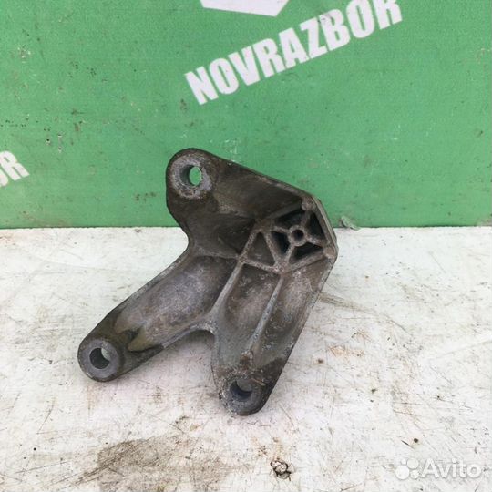 Кронштейн кпп Форд Фокус 1