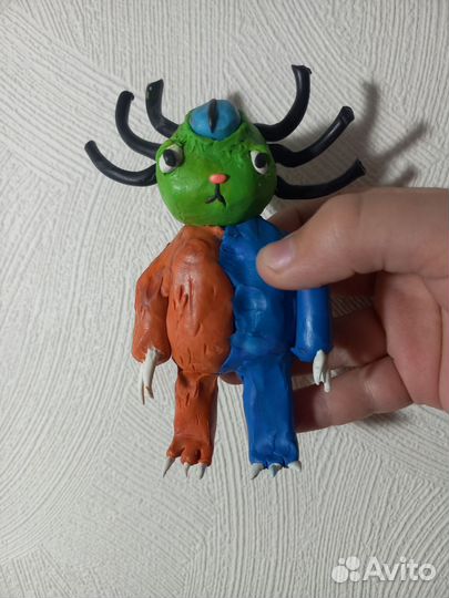 Пластилиновая фигурка медмар