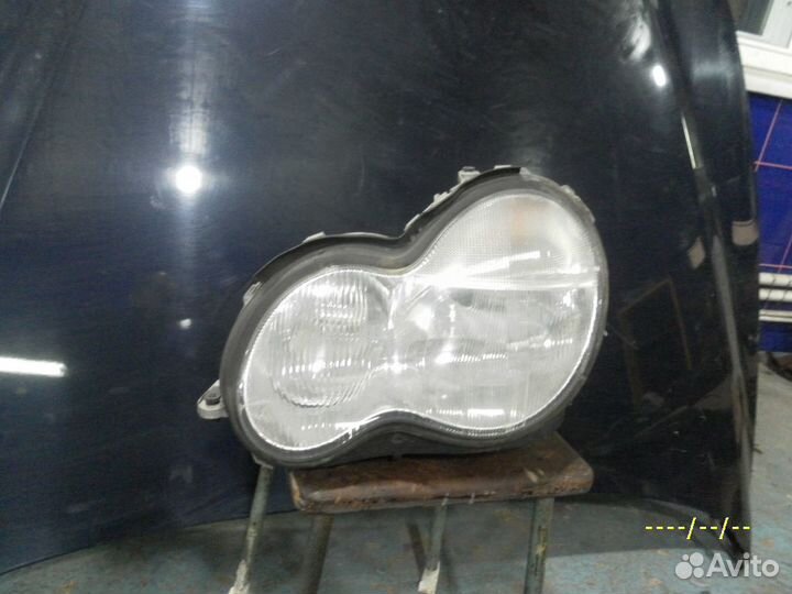 Фара левая Mercedes Benz W203 C203 до рест