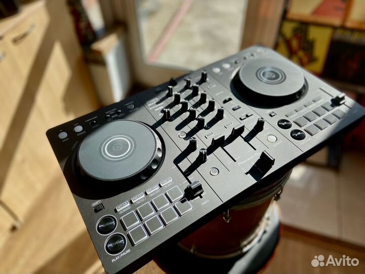 Pioneer DDJ-FLX4 - 2-канальный DJ-контроллер