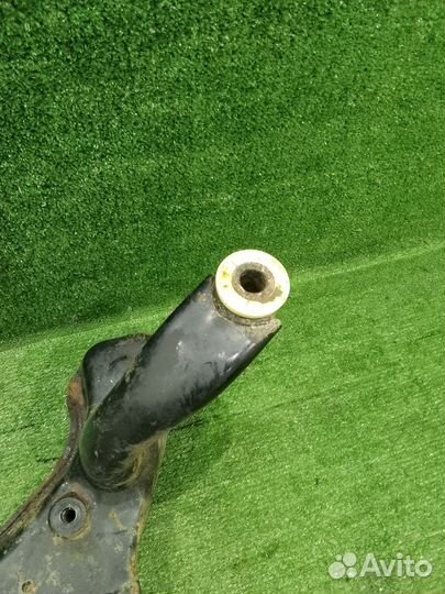 Подрамник Ford Focus II