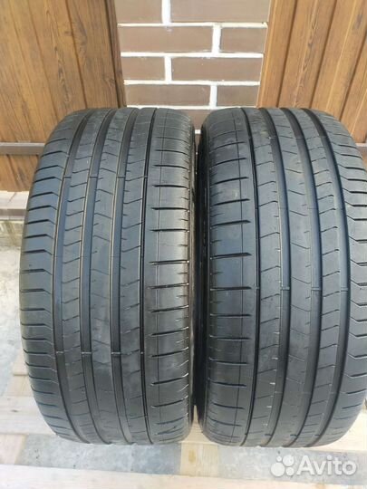 Pirelli P Zero PZ4 285/40 R22 110Y