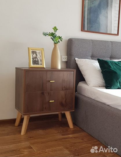 Тумба с ящиками