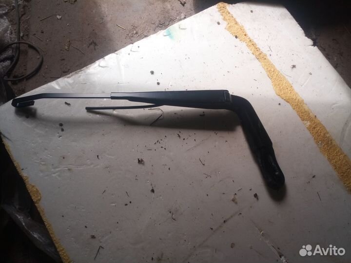 Дворник Вольво