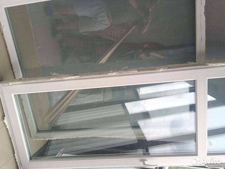 Двери пластиковые + окно б/у