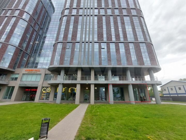 Помещение с витринами на 1 этаже бц, 132 м²