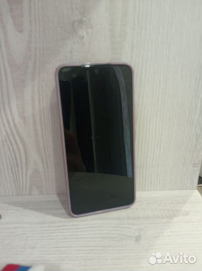 Samsung Galaxy S22, 8/256 ГБ