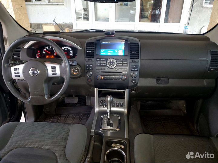 Nissan Pathfinder 2.5 AT, 2011, 68 040 км