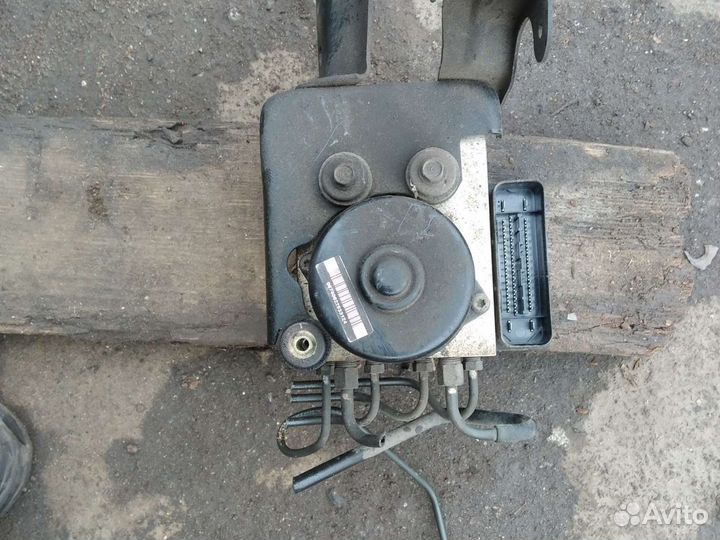 Блок ABS Nissan Murano Z50 3.5 AT 4wd