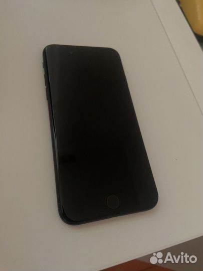 iPhone SE (2020), 64 ГБ