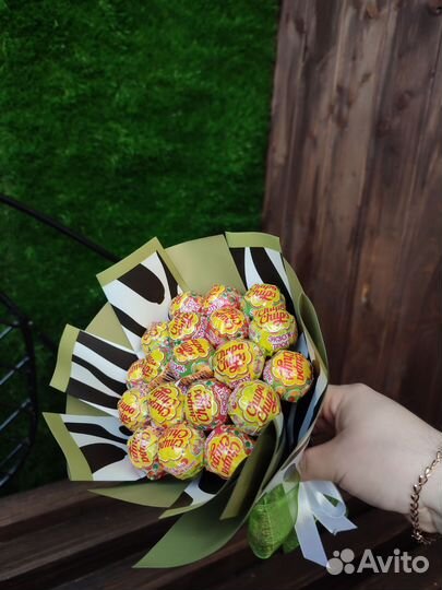 Букет из конфет чупа-чупсов