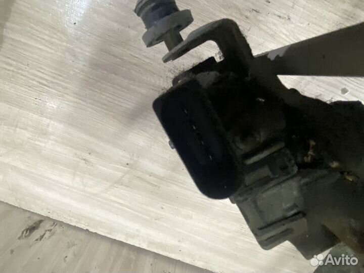 Трапеция стеклоочистителей Volkswagen Polo MK5 с20