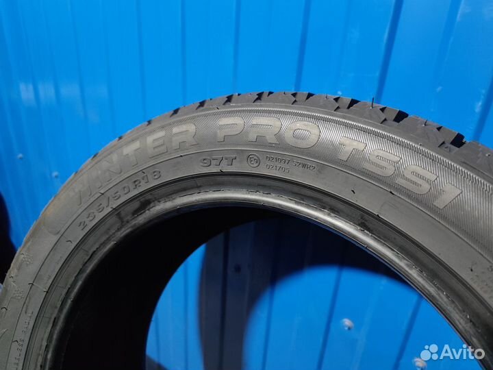 Tourador Winter Pro TSS1 235/50 R18