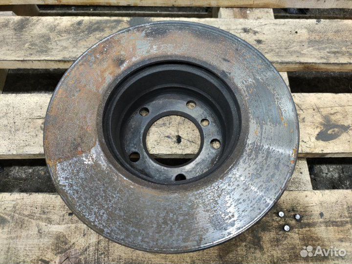 Диск тормозной передний Bmw 5 E39 M52B28 1998