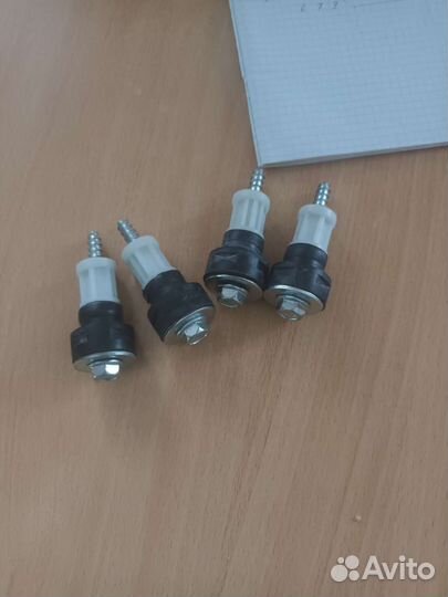 Транспортировочные болты для стиральной машины