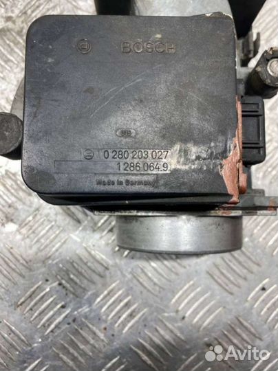 Расходомер BMW7 E321990